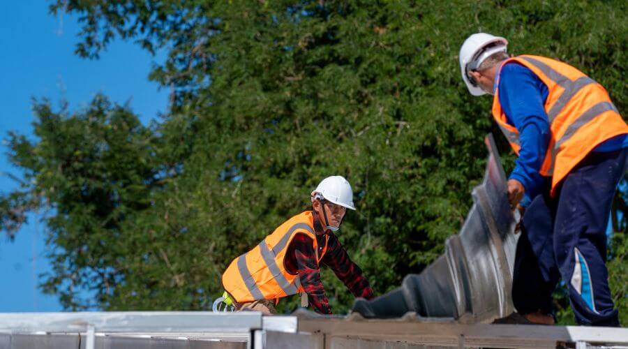 Professional gutter cleaning in Saxon, WI